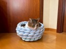 手編みでねこちゃんベッド